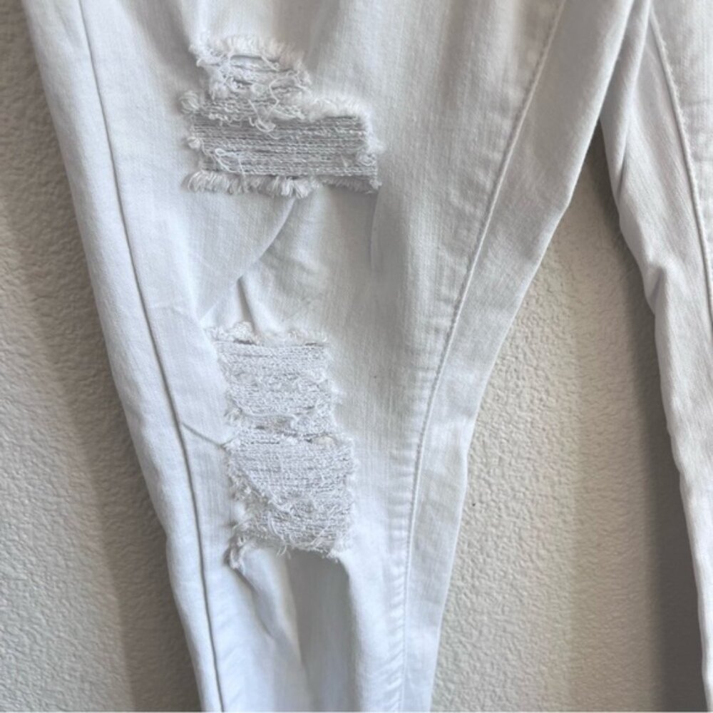 Judy Blue Women’s Distressed Skinny Fit White Jeans